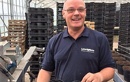 Zonnebloempitten planten voor Schiphol